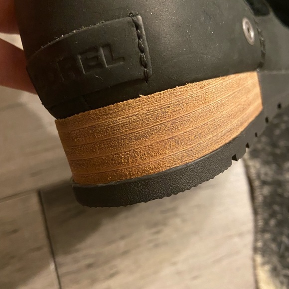 Sorel boots - Picture 6 of 7